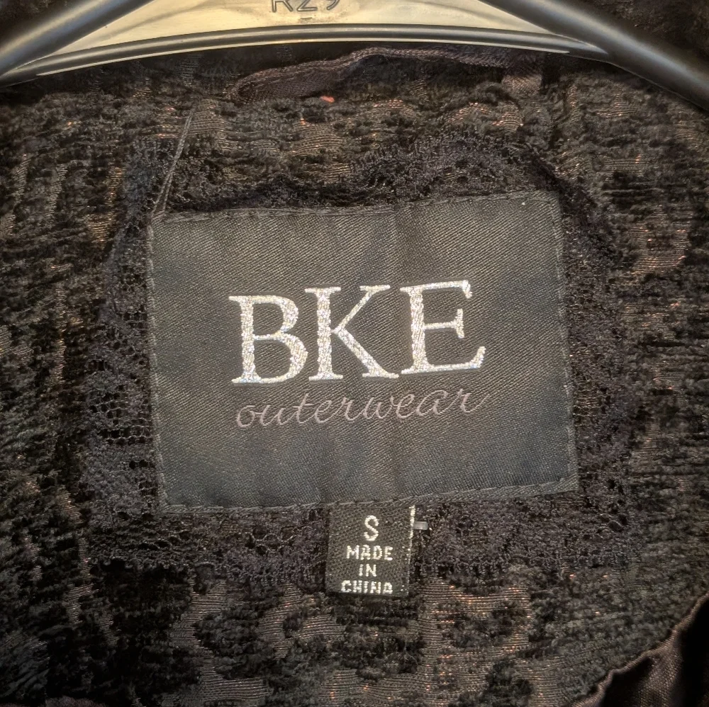 BKE Women's Black Textured Coat - Picture 2 of 9